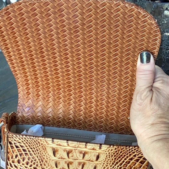 Brahmin Briar Coconut Milk Taber Leather Crossbody NWT - Picture 6 of 8